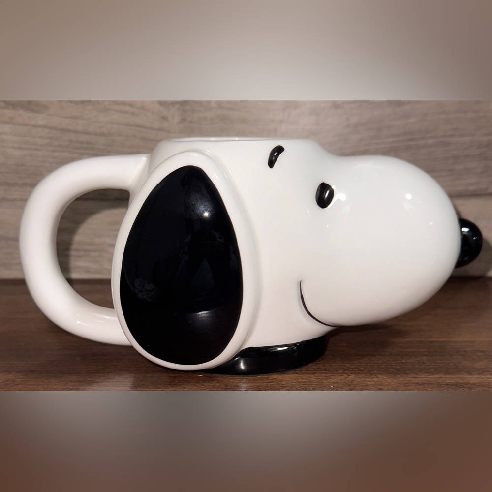 Super Cute 🥰 Peanuts Snoopy 3D Sculpted Large Ceramic Mug  20oz  - NEW